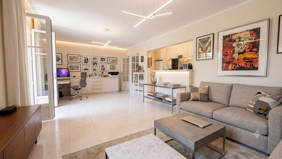 Appartement à ROQUEBRUNE-CAP-MARTIN