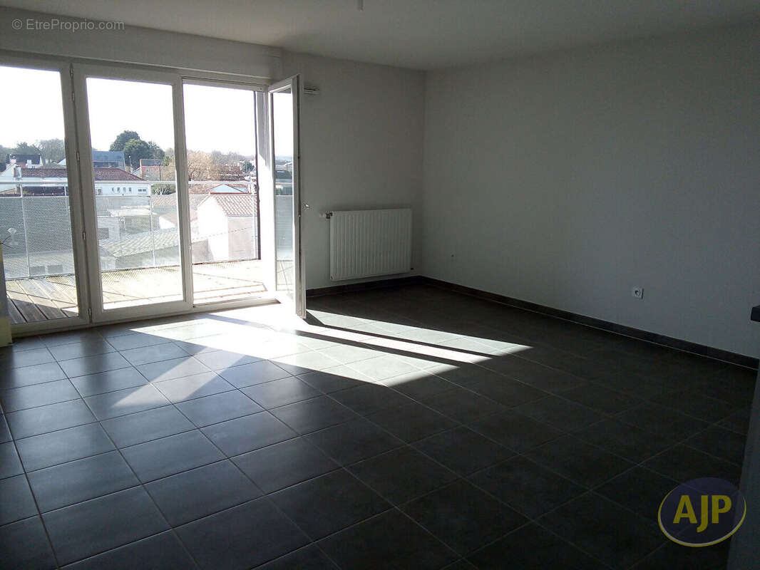 Appartement à SAINT-SEBASTIEN-SUR-LOIRE