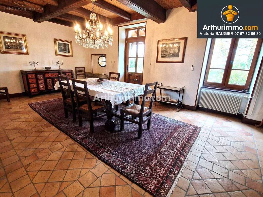 Maison à SAVIGNY-EN-REVERMONT