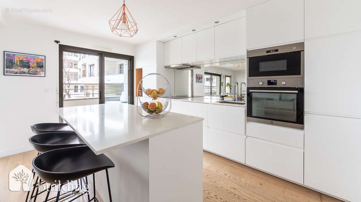 Appartement à LEVALLOIS-PERRET