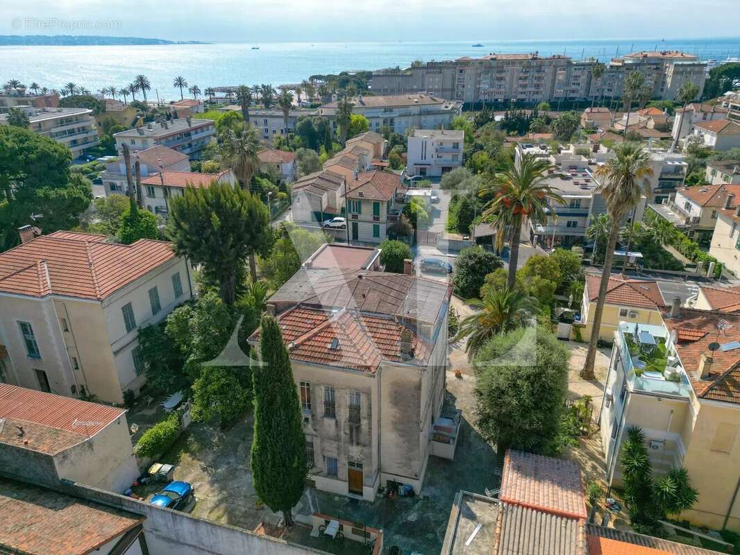 Maison à VALLAURIS