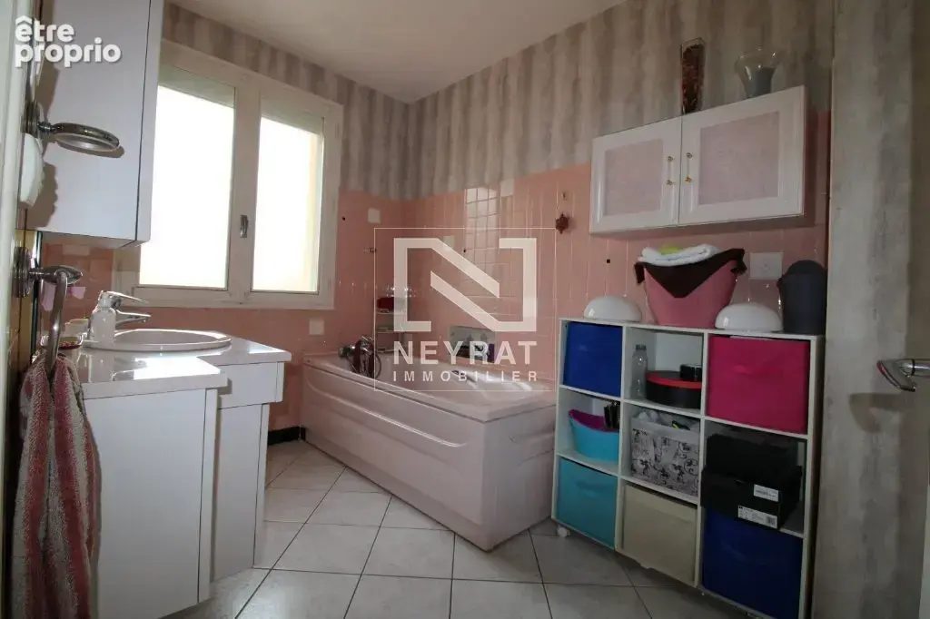 Maison 4 chambres et garages - photo 14