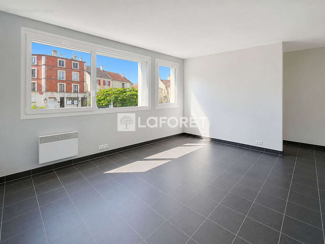MONTESSON CENTRE - 3 pièces de 50 m² entièrement rénové, exposé plein sud - photo 6