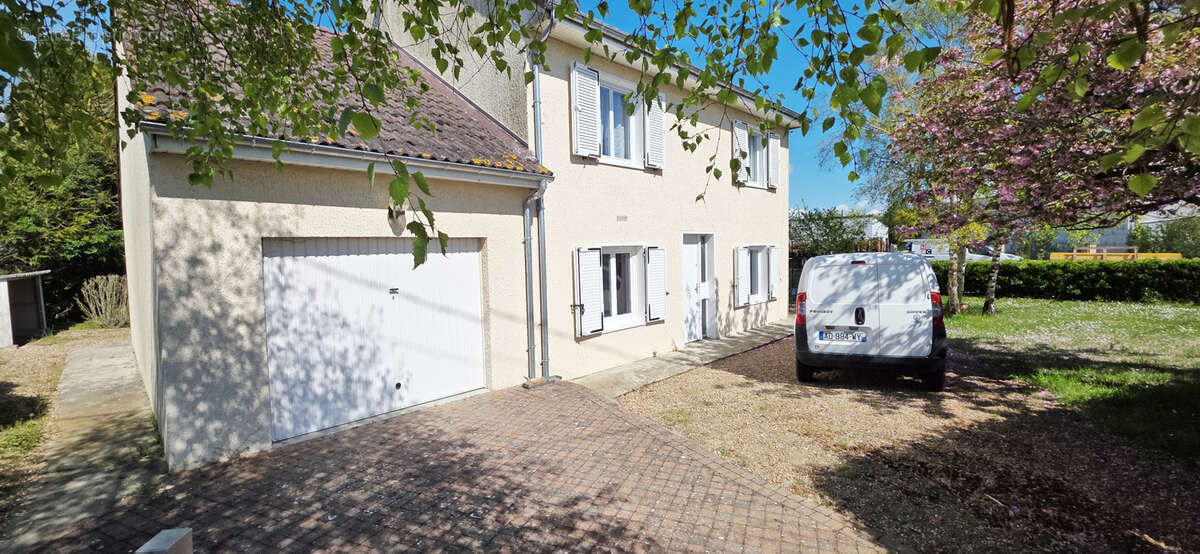 Maison à BEAUMONT-DU-GATINAIS