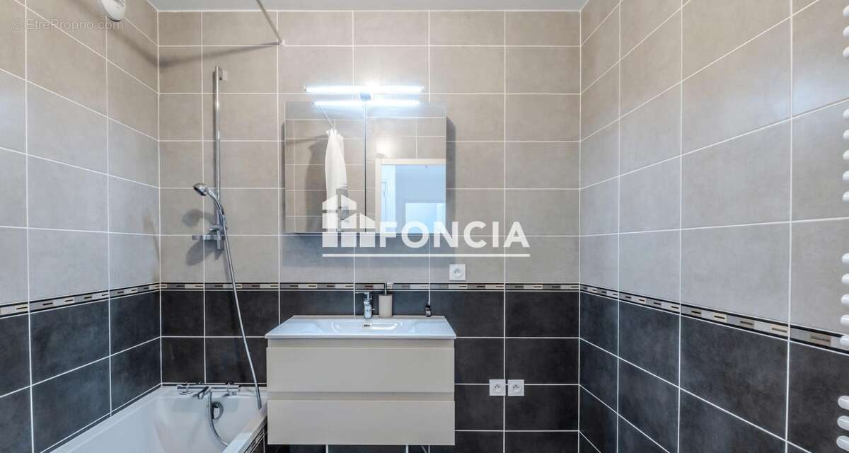 Appartement à SAINT-JULIEN-EN-GENEVOIS