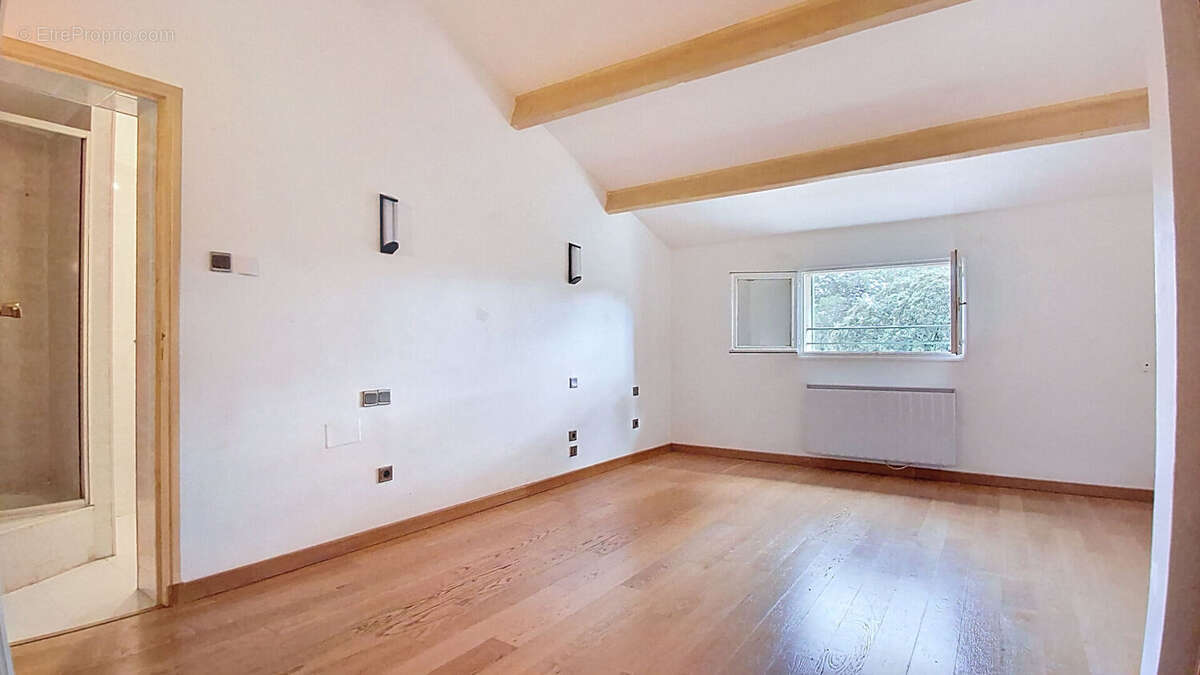 Maison à VILLENEUVE-LES-AVIGNON