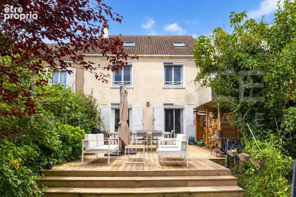 Maison familiale dans un environnement calme et verdoyant - photo 2
