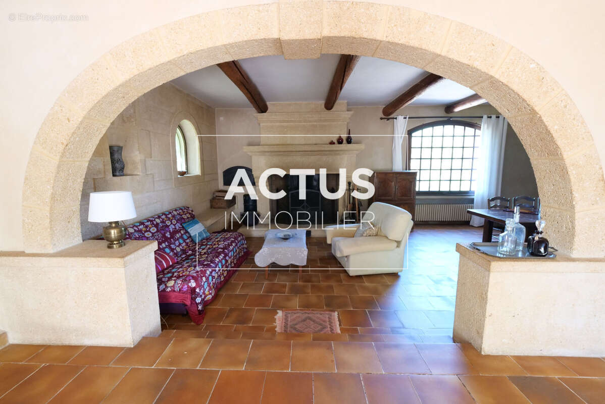 Maison à CORNILLON-CONFOUX