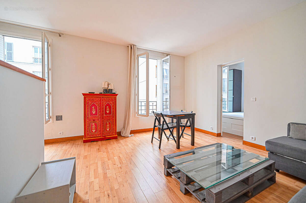 Appartement à PARIS-20E