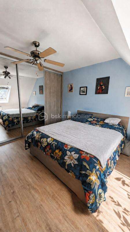 Maison chaleureuse proche mer avec grand garage et beau potentiel - photo 10