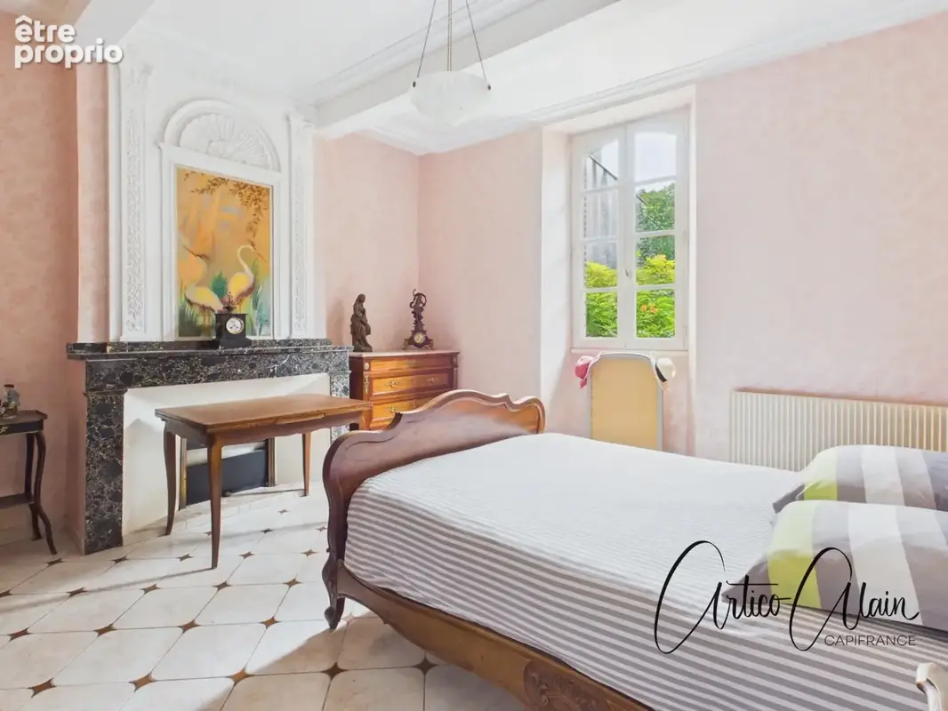 Maison bourgeoise 183 m² – jardin, 2 garages et double accès - photo 6