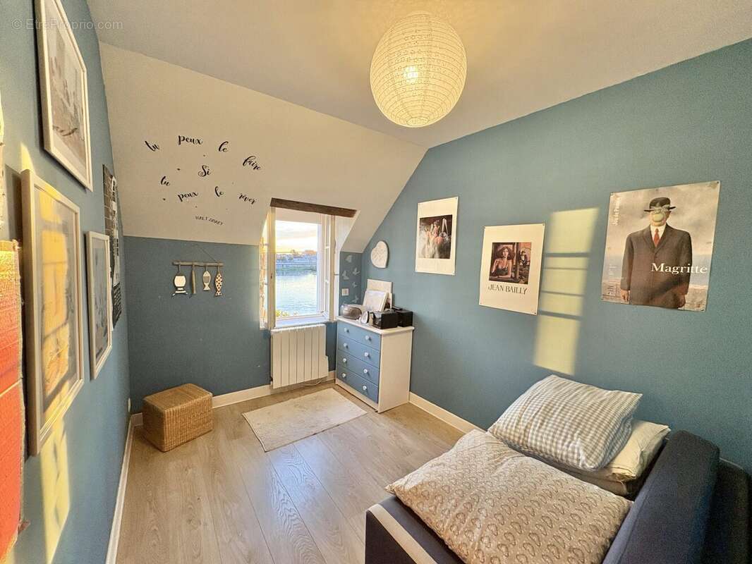 Maison à SAINT-DENIS-DE-L&#039;HOTEL