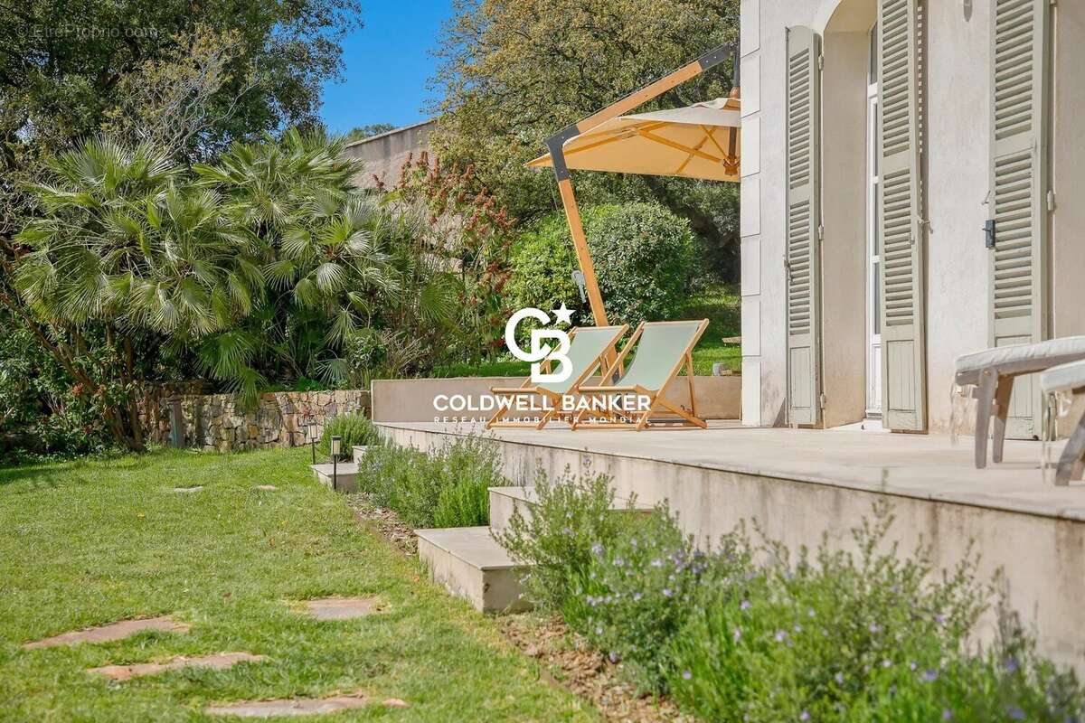 Maison à CARQUEIRANNE