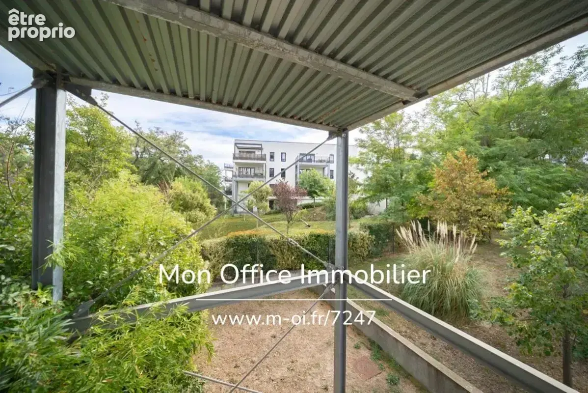 Référence : 7247-EHA. - Studio 41 m2 avec ascenseur, terrasse de 25 m2. Aix-en-Provence - photo 4