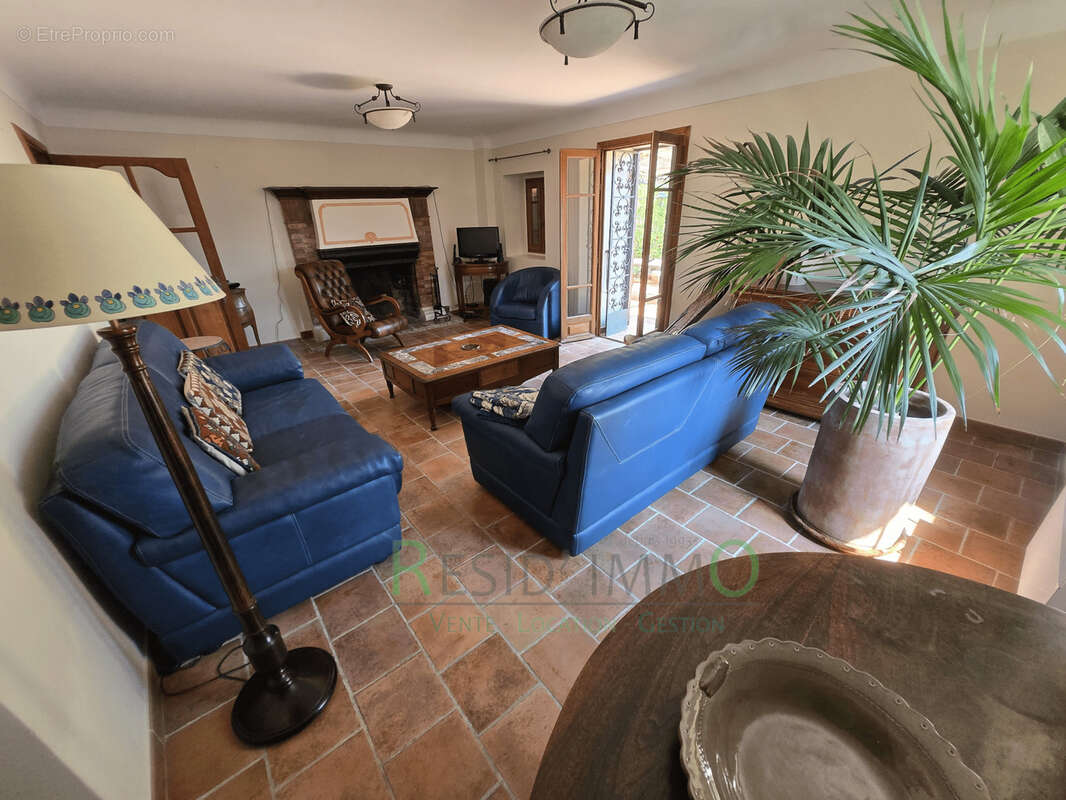 Maison à SAINT-MARTIN-DU-VAR