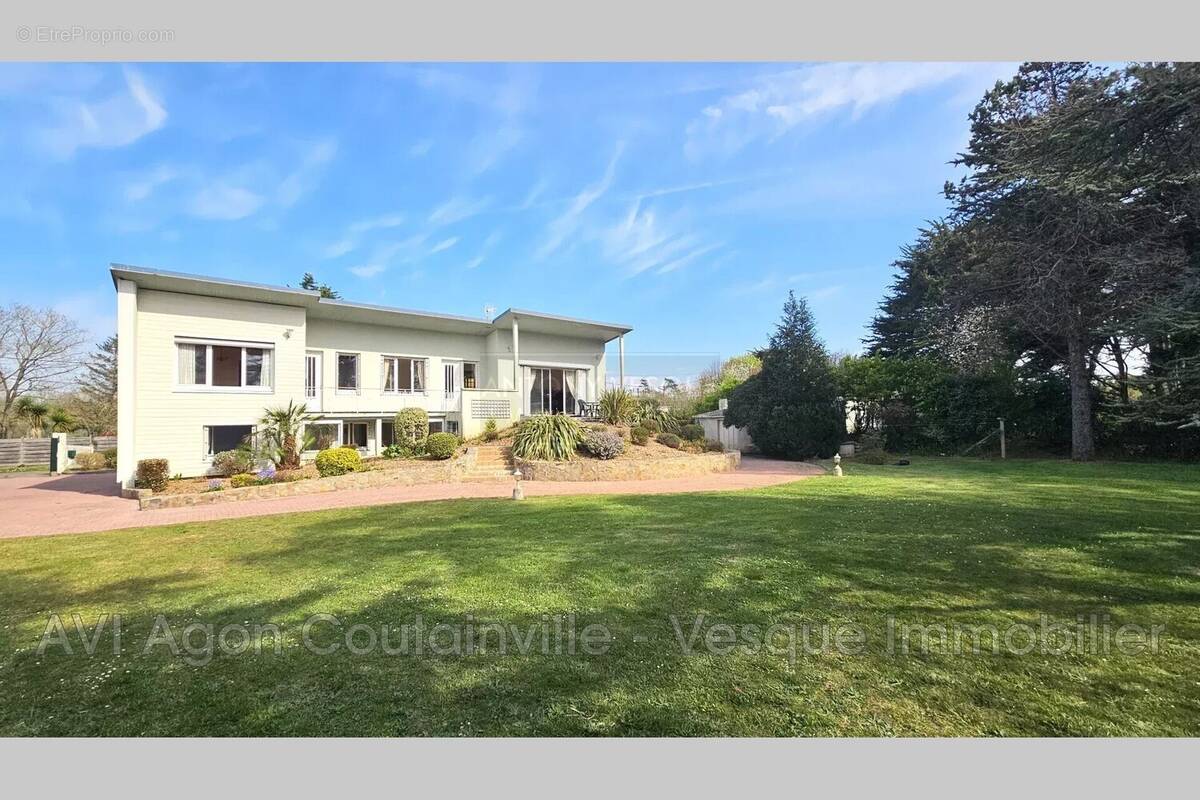 Maison à AGON-COUTAINVILLE