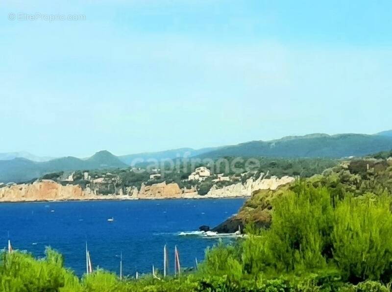 Appartement à SIX-FOURS-LES-PLAGES