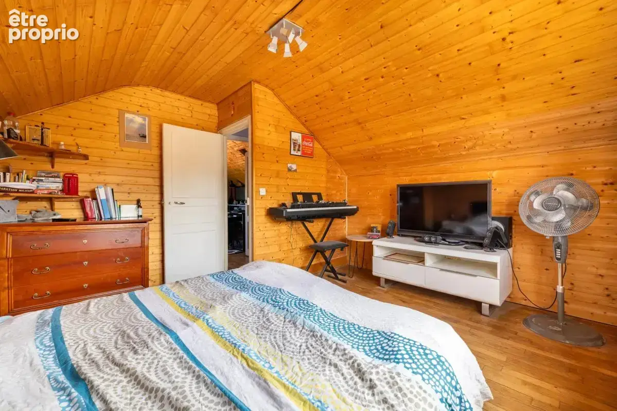 Maison de 7 pièces de 135 m² à Sainte-Geneviève-des-Bois - photo 10