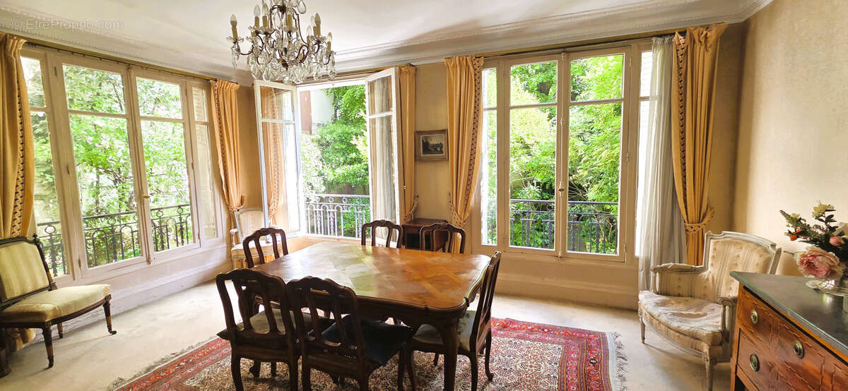 Maison à PARIS-15E