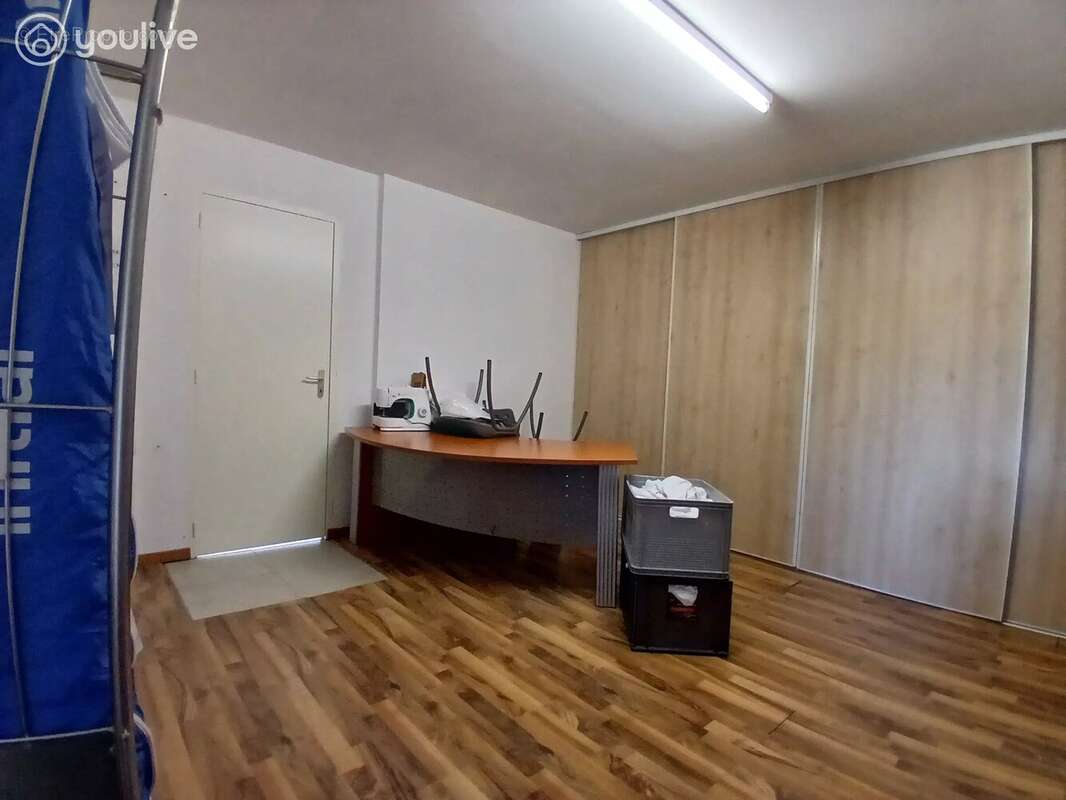 Ensemble immobilier d'activité de 770 m² avec revenu locatif immédiat – Terrain clos de 2 300 m² - photo 11