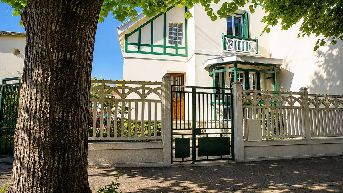 Maison à AUBERGENVILLE