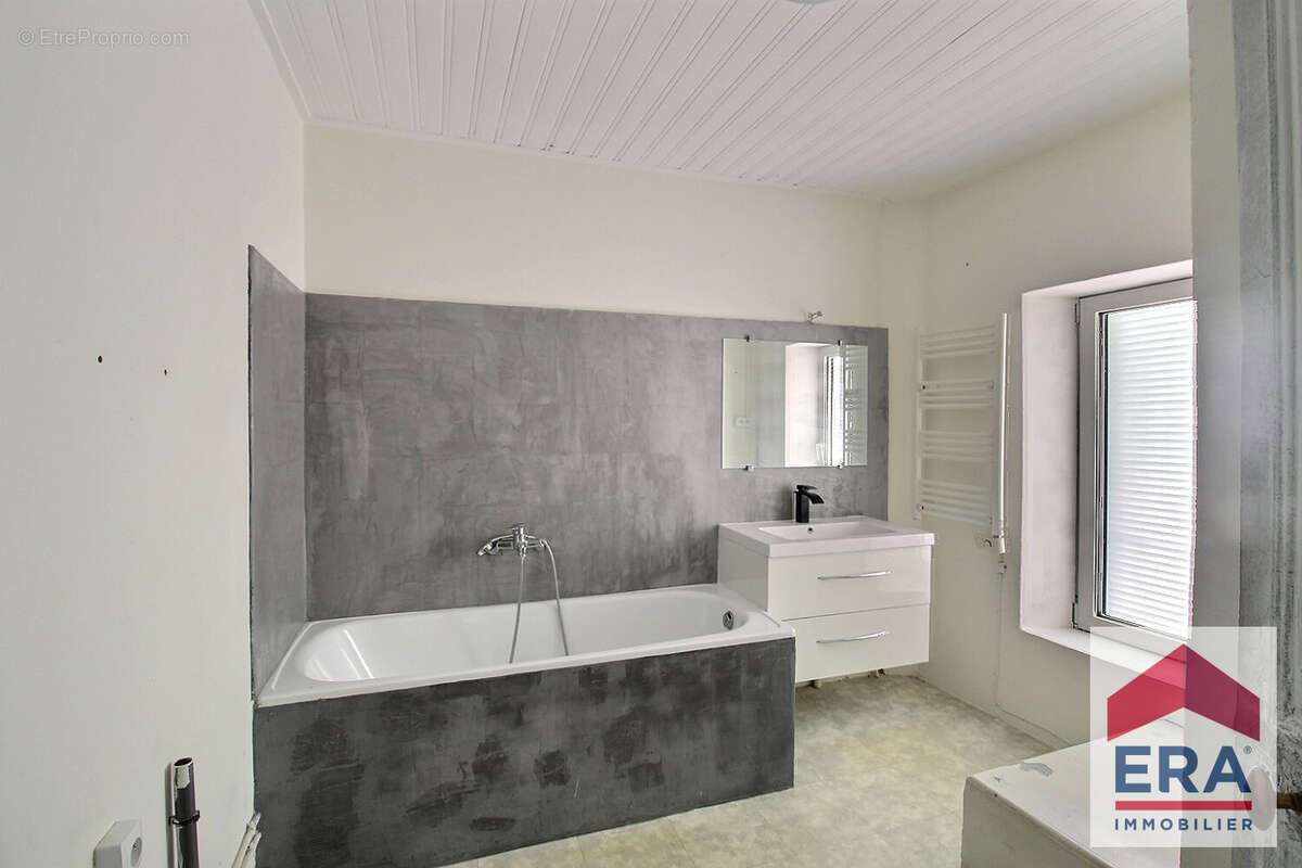 Immeuble 252m² à orange - photo 7