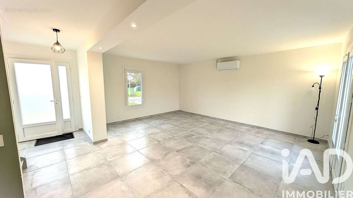 Photo 5 - Maison à MONTENDRE