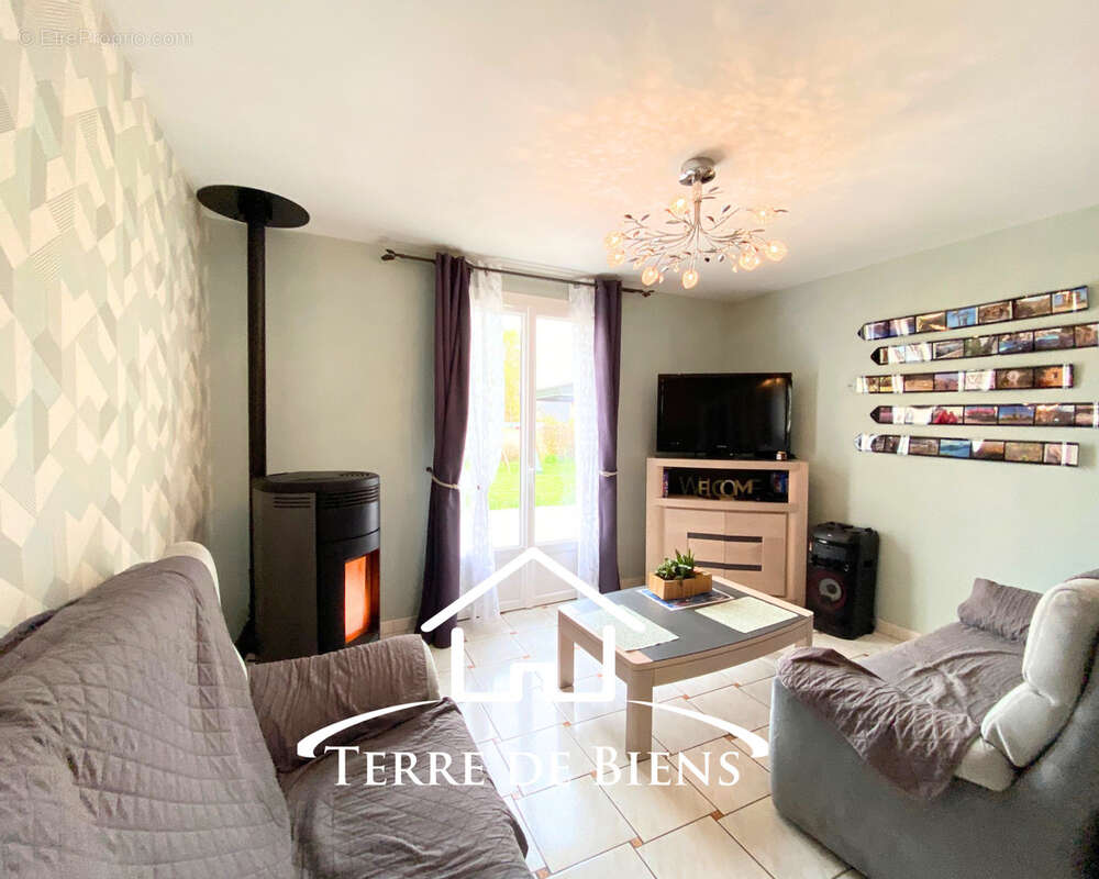 Maison à VIC-SUR-AISNE