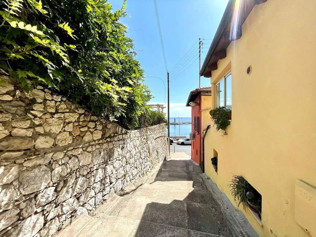 Appartement à MENTON