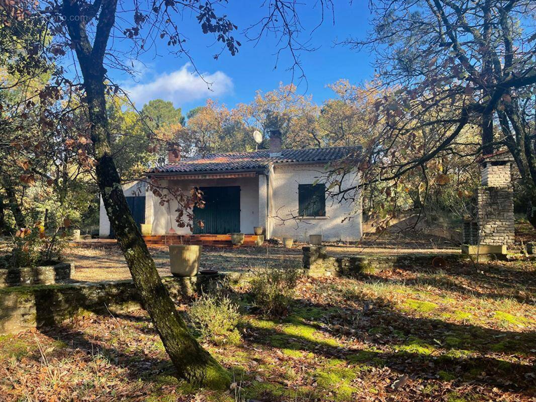Maison à SAINT-SATURNIN-LES-APT