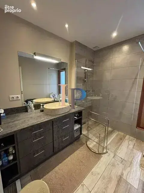 5 mn CHARLIEU maison avec vue et piscine - photo 15