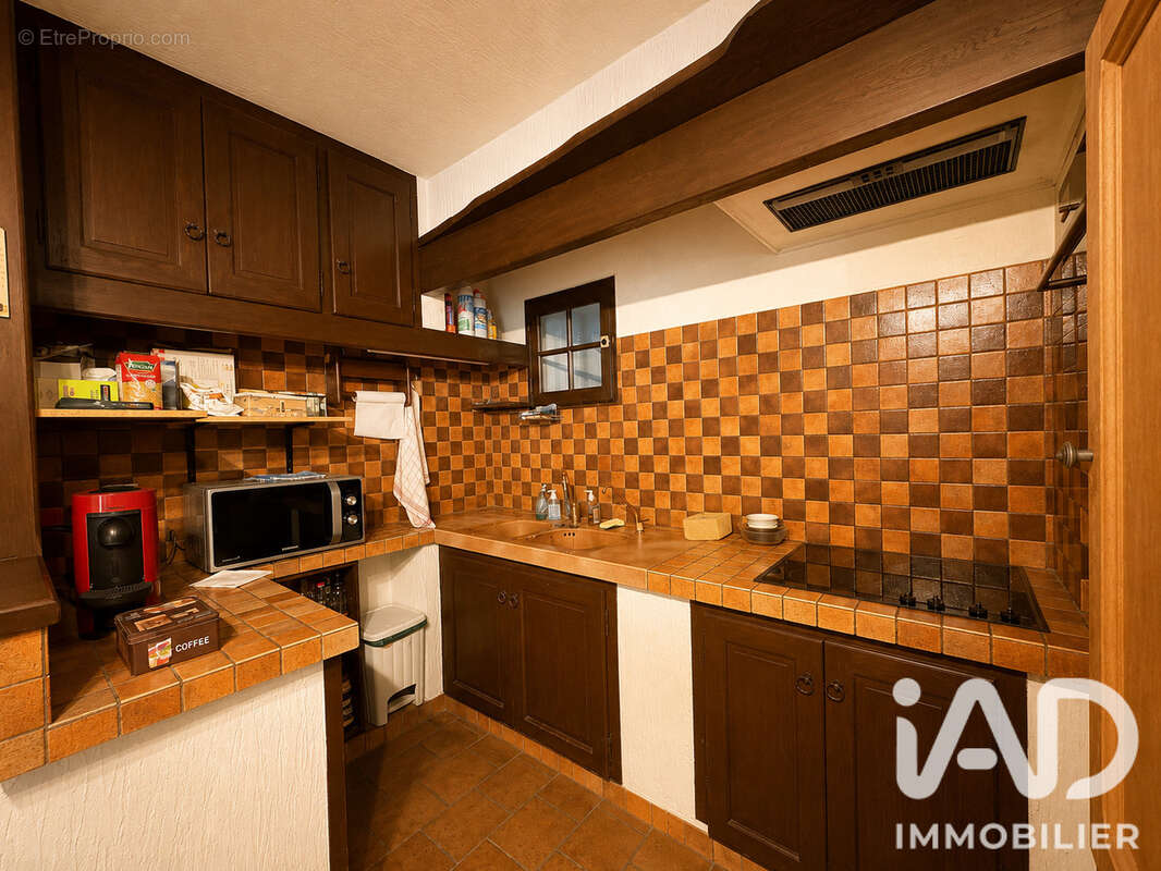 Maison 185 m² à Boulbon  - photo 8