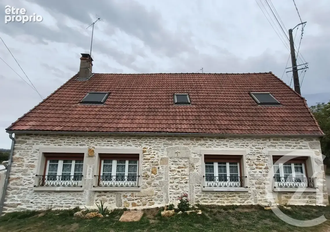 Photo Maison à Chateauneuf-Val-De-Bargis au prix de 89 000€