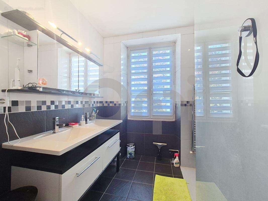 Terrasson-Lavilledieu (24) : maison en pierre 5 chambres avec piscine - photo 11