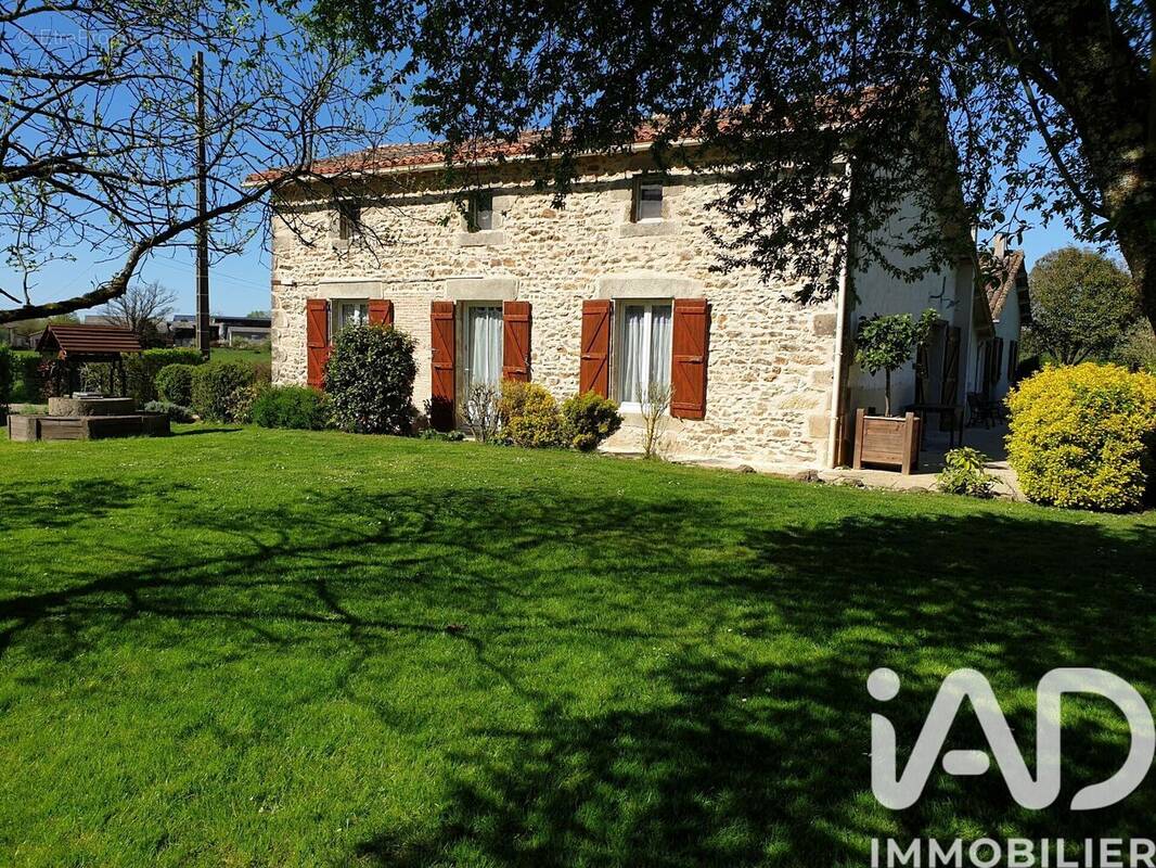 Photo 1 - Maison à VASLES