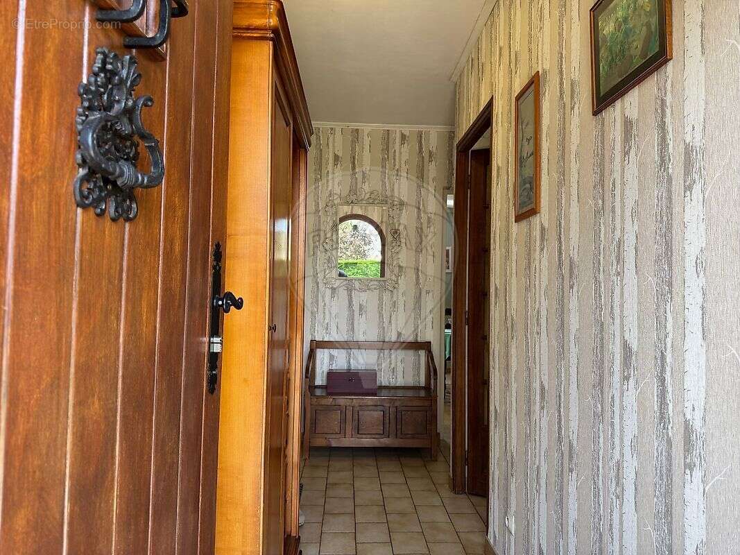 Maison à LA GUERCHE-SUR-L'AUBOIS