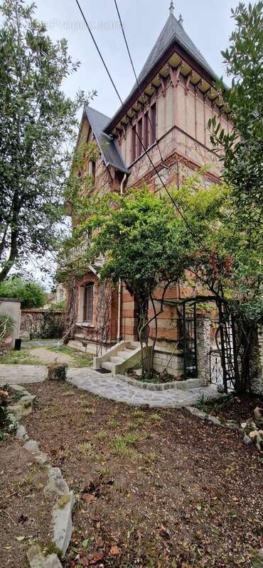 Maison à MORET-SUR-LOING