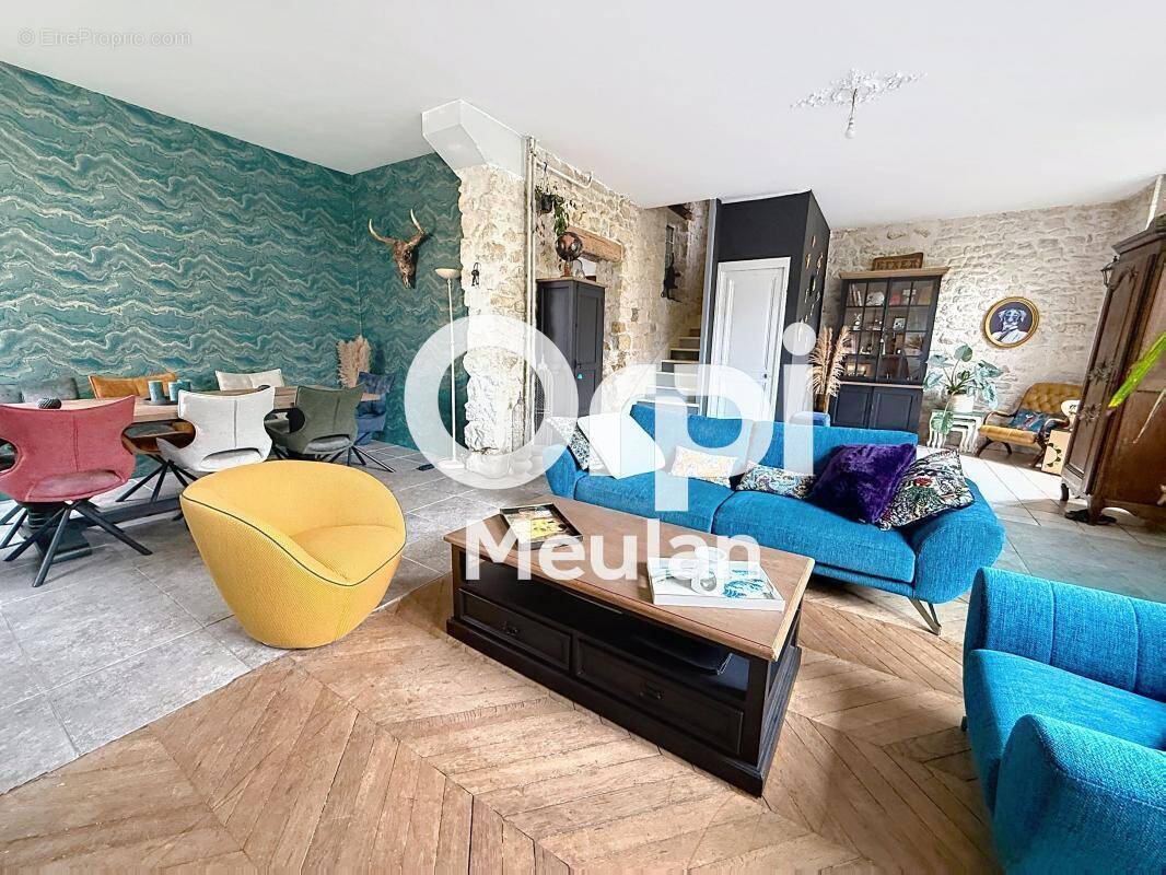 Maison à MEULAN