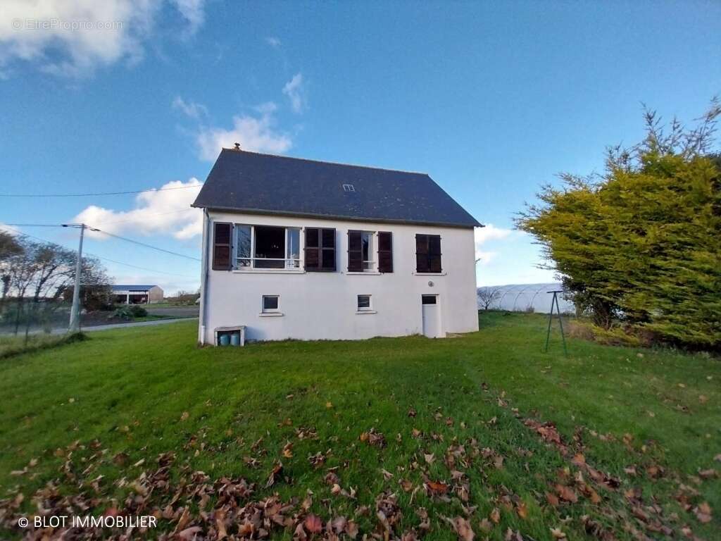 Maison à HIREL