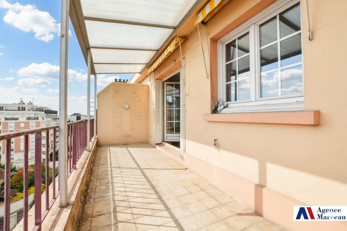 Appartement à COURBEVOIE