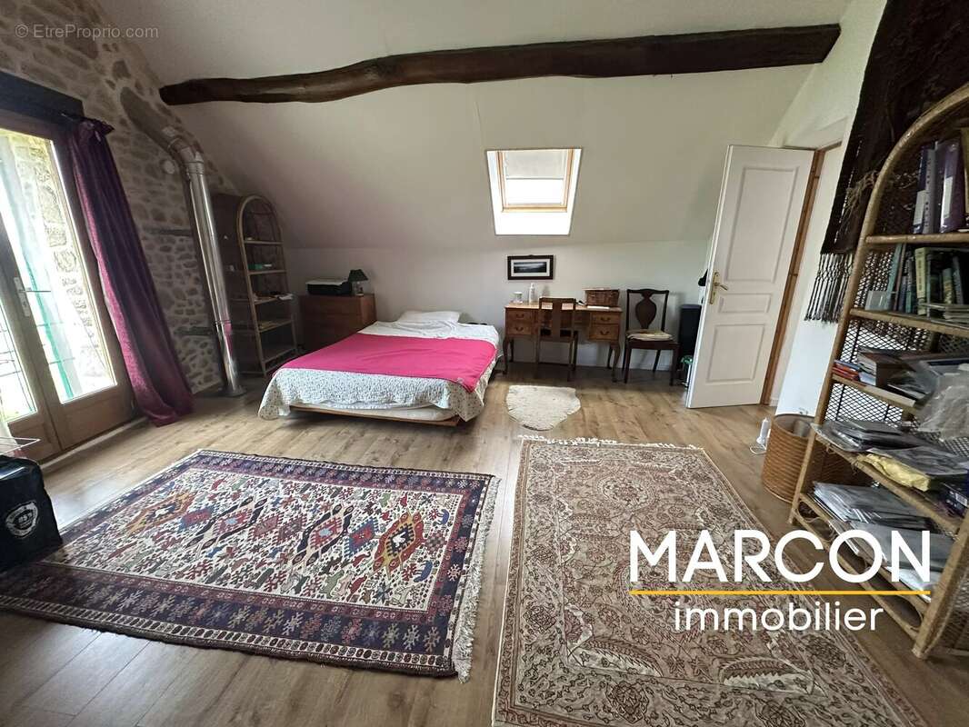 Appartement à VAREILLES