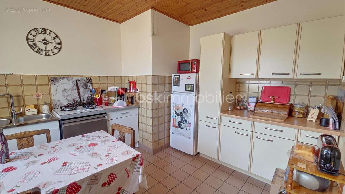 Maison 2 chambres, 2 garages centre ville - photo 4