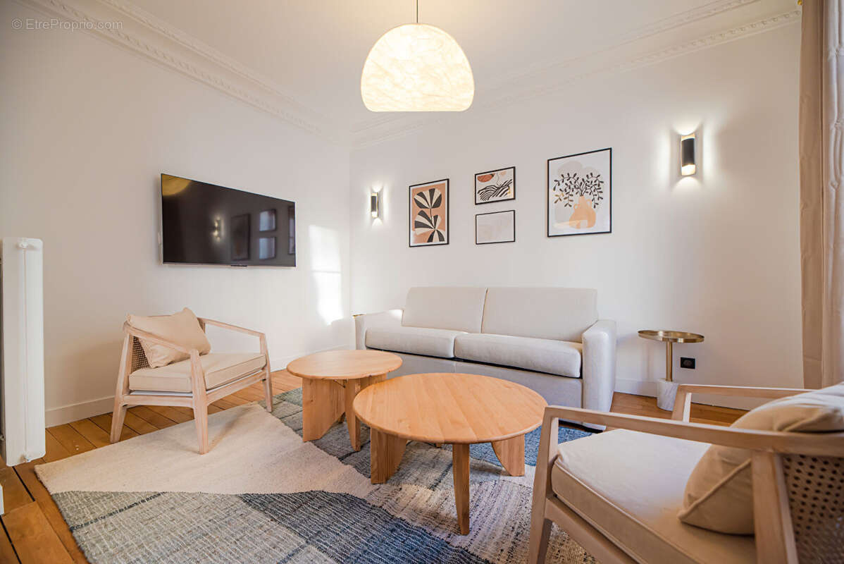 A vendre en exclusivite - immeuble secteur cathedrale - photo 2
