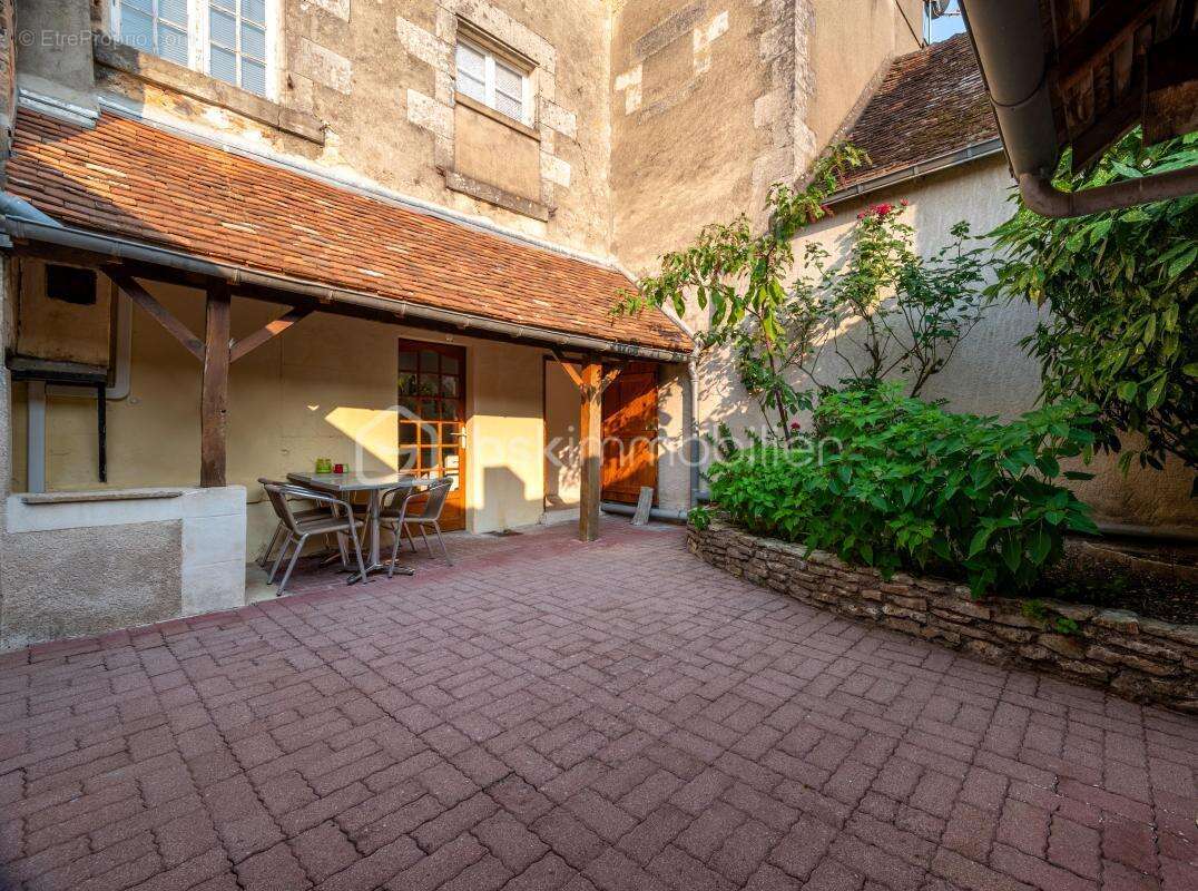 Maison de caractère – 121 m² – 3 chambres – cour intérieure – grenier aménageable – Buzançais - photo 18