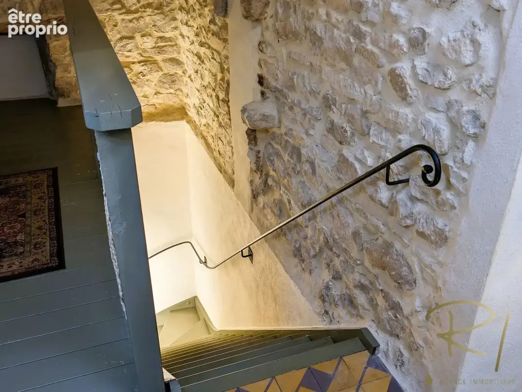 Authentique maison en pierre à révéler, à pied du village de Barjac - photo 7