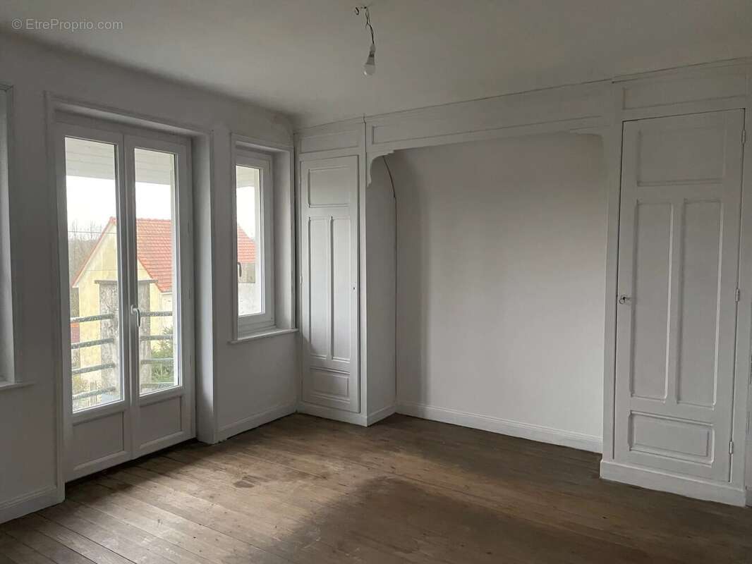 Maison à NEUVILLE-SOUS-MONTREUIL