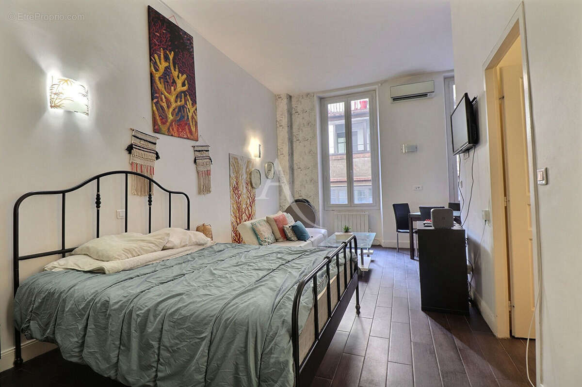 Appartement à MARSEILLE-1E
