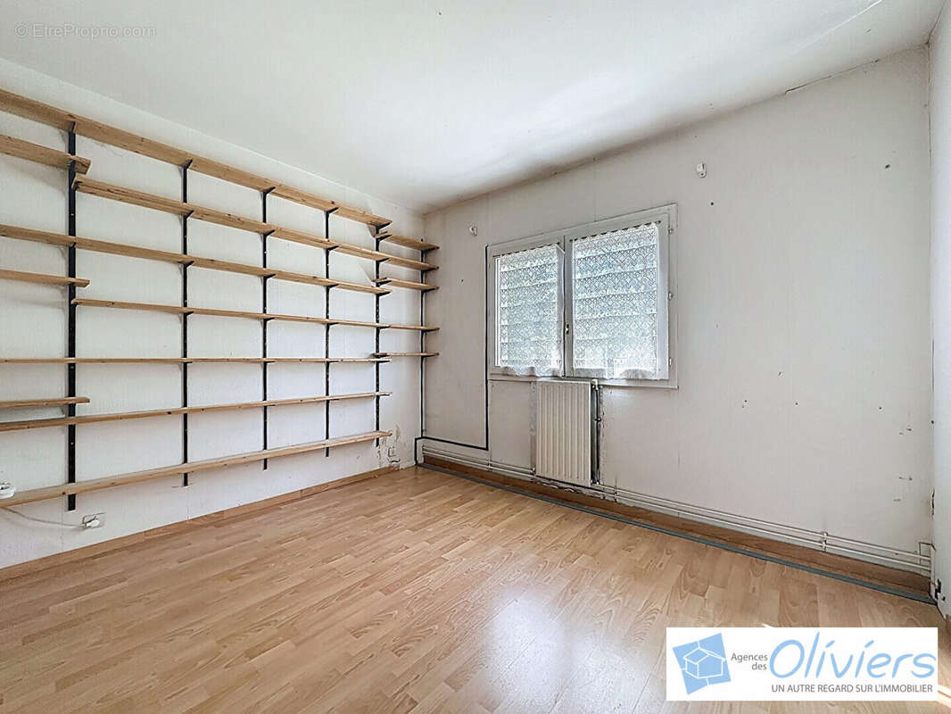 Maison à VOISINS-LE-BRETONNEUX