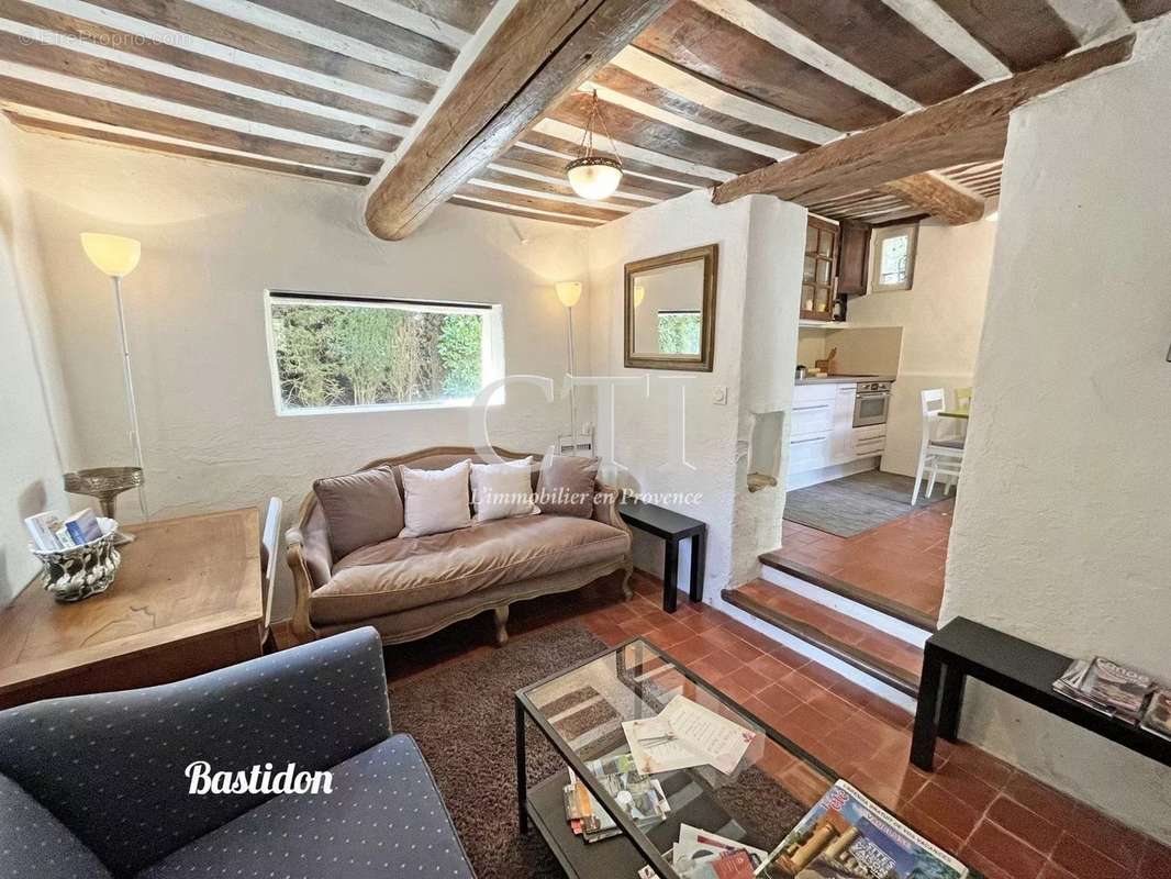 Maison à VAISON-LA-ROMAINE