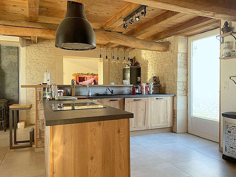 Maison à LA RONDE